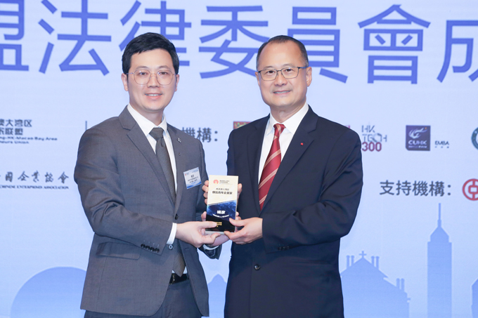 民興電纜總經(jīng)理?xiàng)顝┫壬鷺s膺 “粵港澳大灣區(qū)杰出青年企業(yè)家”殊榮！